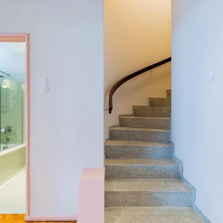 Ferienwohnung Amazing Duplex - Mid Century Experience & Parking Porto Exterior foto