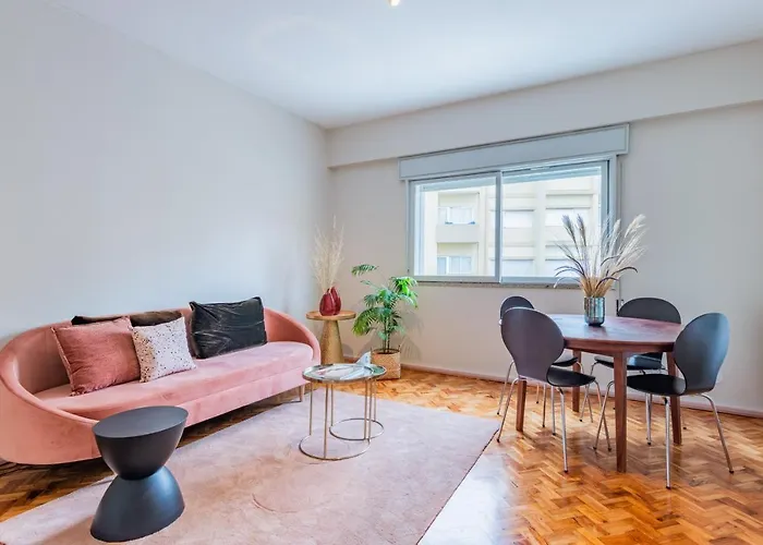 Amazing Duplex - Mid Century Experience & Parking