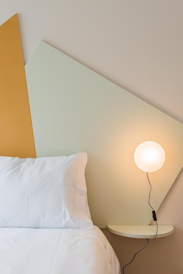 Apartment Amazing Duplex - Mid Century Experience & Parking Porto