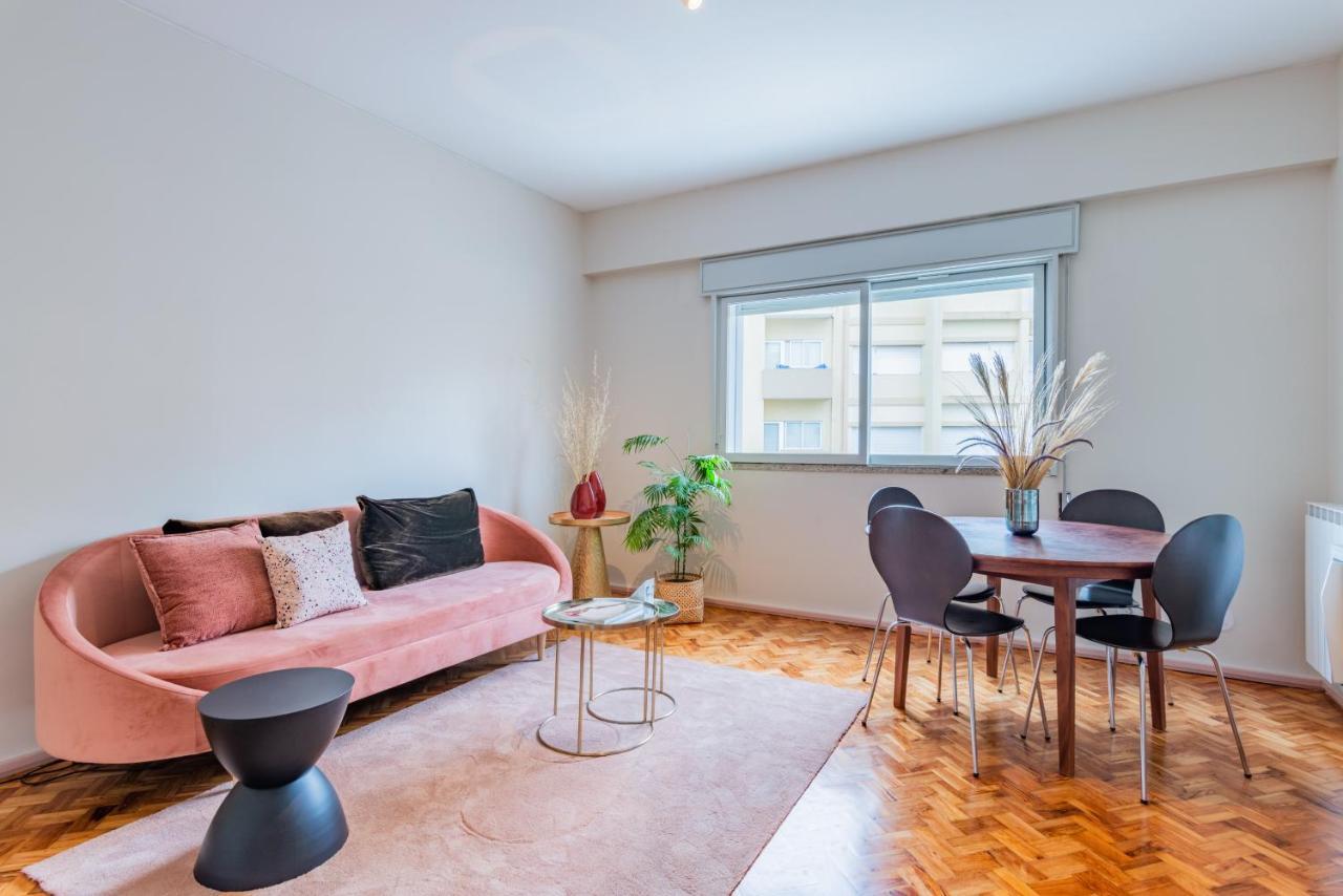 Amazing Duplex - Mid Century Experience & Parking * Porto