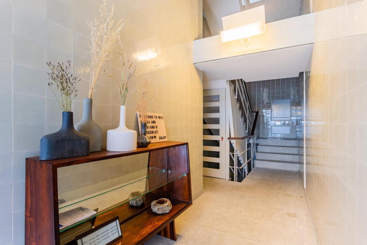 Amazing Duplex - Mid Century Experience & Parking Apartment