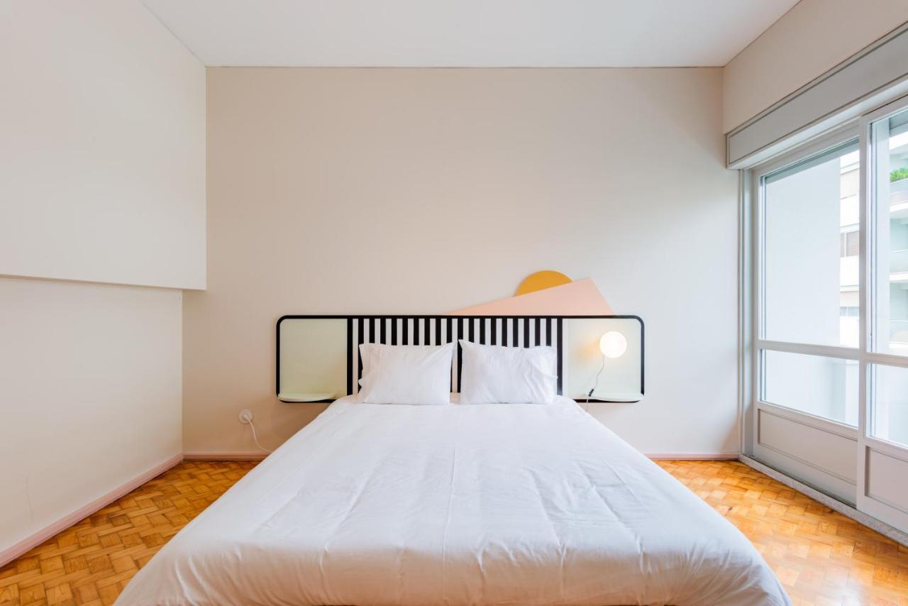 Apartment Amazing Duplex - Mid Century Experience & Parking Porto