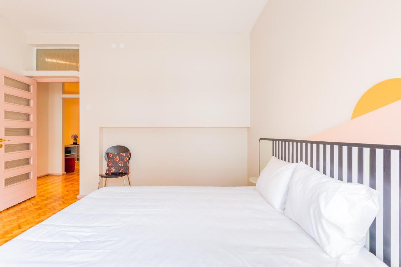 Amazing Duplex - Mid Century Experience & Parking Apartment *