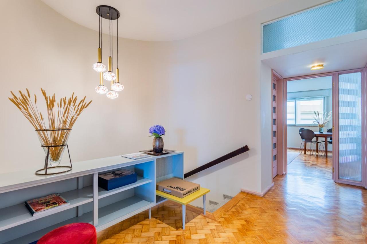 Amazing Duplex - Mid Century Experience & Parking